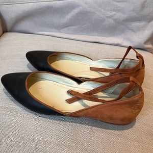 Poppy Barley flats - 9